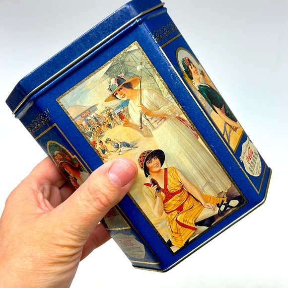 Vintage 1994 COCA-COLA “ The Drink If All The Year” small lidded tin - Picture 2 of 8